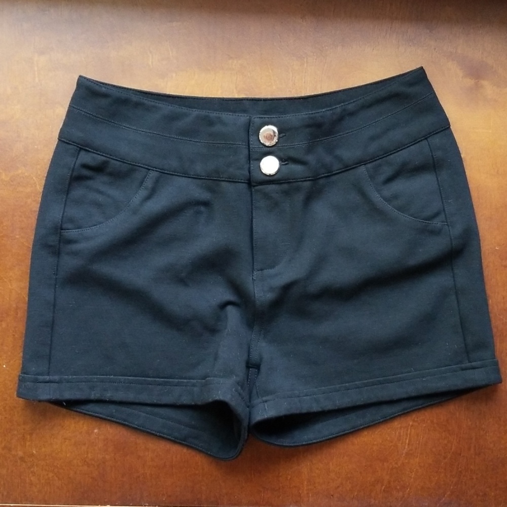 NWOT I&M Jeans Black Hi-Waisted Shorts